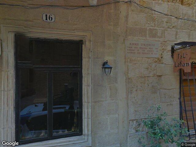 Carmer,  19,  Triq Hilda Tabone